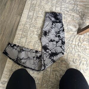 Black and Gray Tie-Dye Leggings